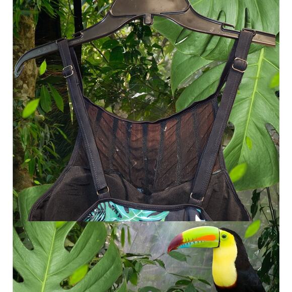 Women's One Piece Swimsuit Size L - Picture 4 of 6